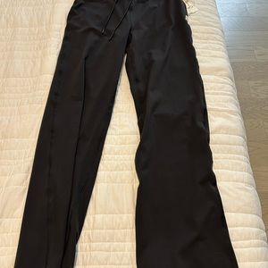 Vuori black boot cut leggings